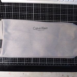 Calvin Klein Fragrances Mens Toletries Bag Gray